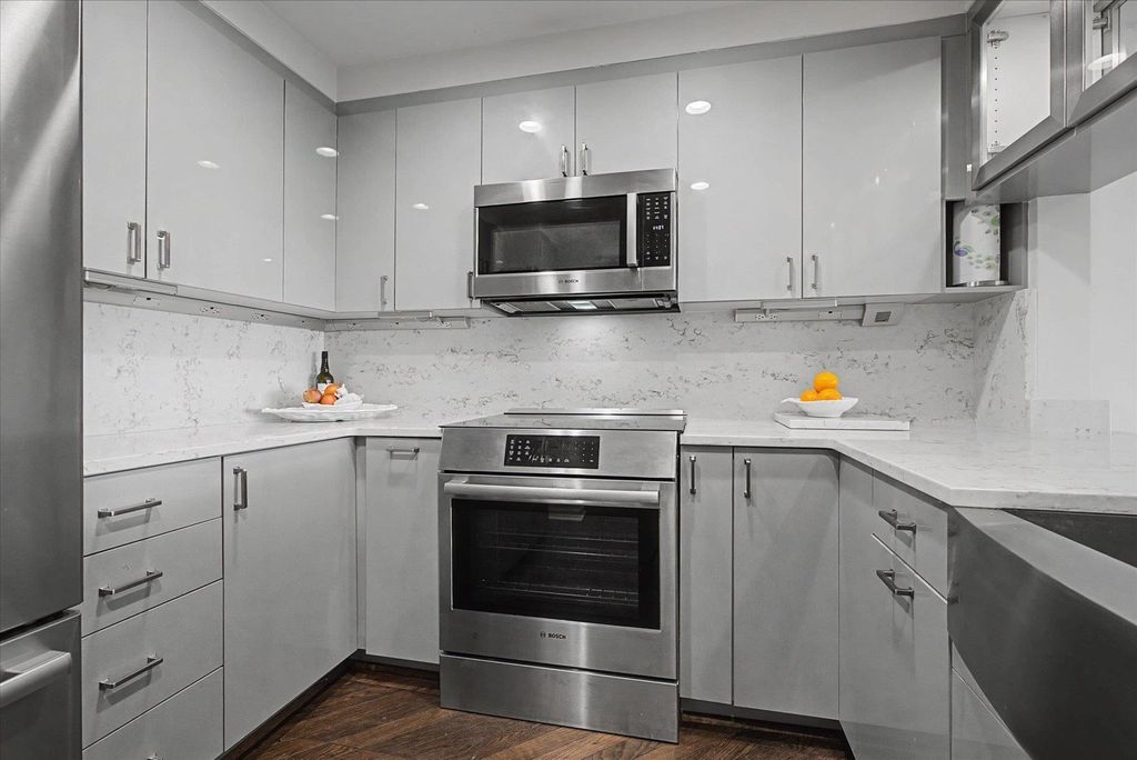 Photo of 121 N Monroe St Unit 1206 East St, Tallahassee, FL 32301 (MLS # 395845)