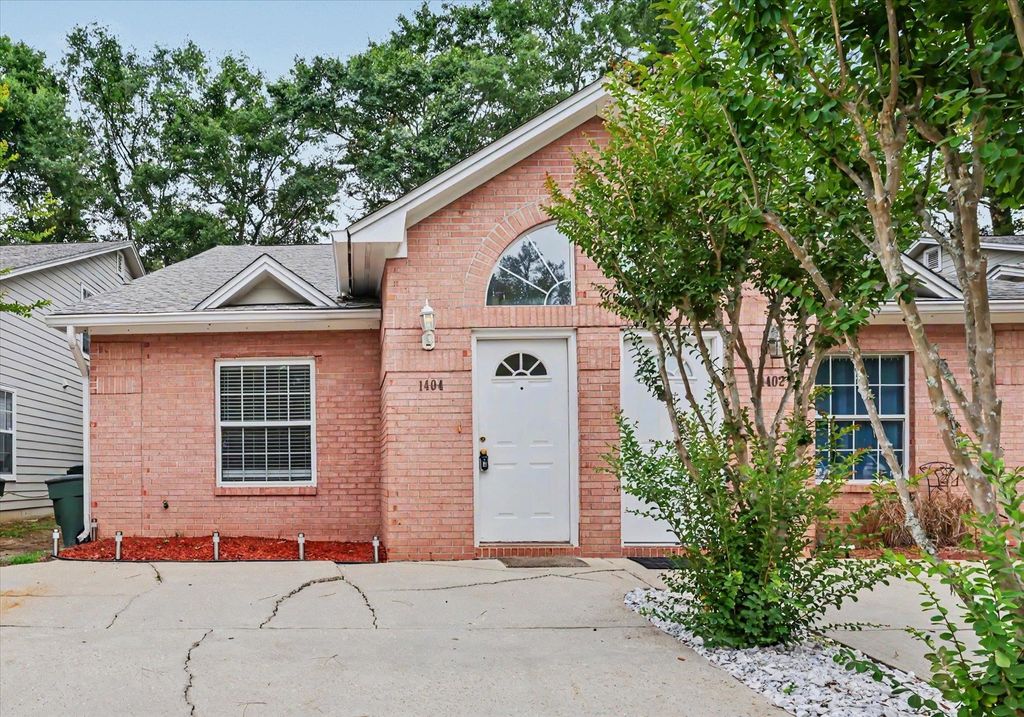 Photo of 1404 GOLDEN PARK Court, Tallahassee, FL 32303 (MLS # 400388)