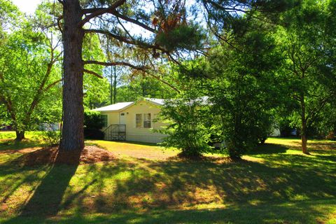Tiny photo for 14 Sparrow Court, Havana, FL 32333 (MLS # 399154)