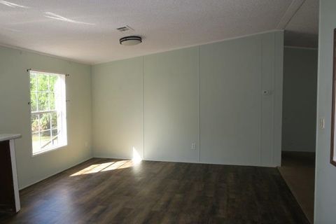 Tiny photo for 14 Sparrow Court, Havana, FL 32333 (MLS # 399154)