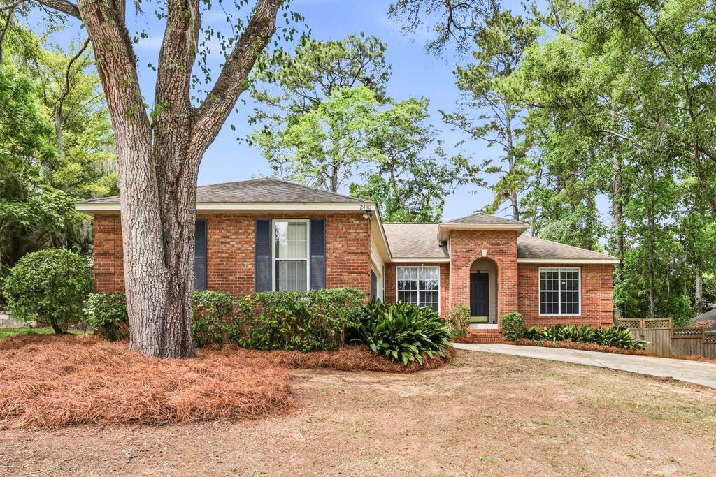 Photo of 2430 Beautyberry Court, Tallahassee, FL 32308 (MLS # 398831)