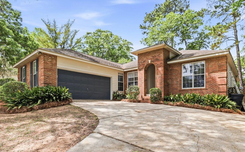 Photo of 2430 Beautyberry Court, Tallahassee, FL 32308 (MLS # 398831)