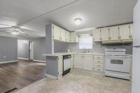 Tiny photo for 9046 Hardwood Lane, Tallahassee, FL 32311 (MLS # 390883)
