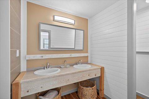 Tiny photo for 21006 LANIER Court, Tallahassee, FL 32310 (MLS # 388954)