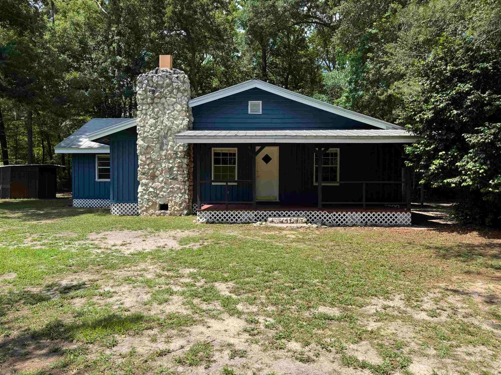 Photo of 1330 Dr Mlk Jr Memorial Road, Crawfordville, FL 32327 (MLS # 386414)