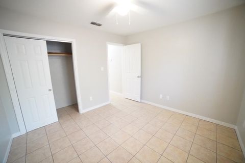 Tiny photo for 2741 W Tharpe Street, Tallahassee, FL 32303 (MLS # 400381)