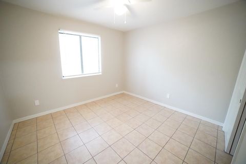 Tiny photo for 2741 W Tharpe Street, Tallahassee, FL 32303 (MLS # 400381)
