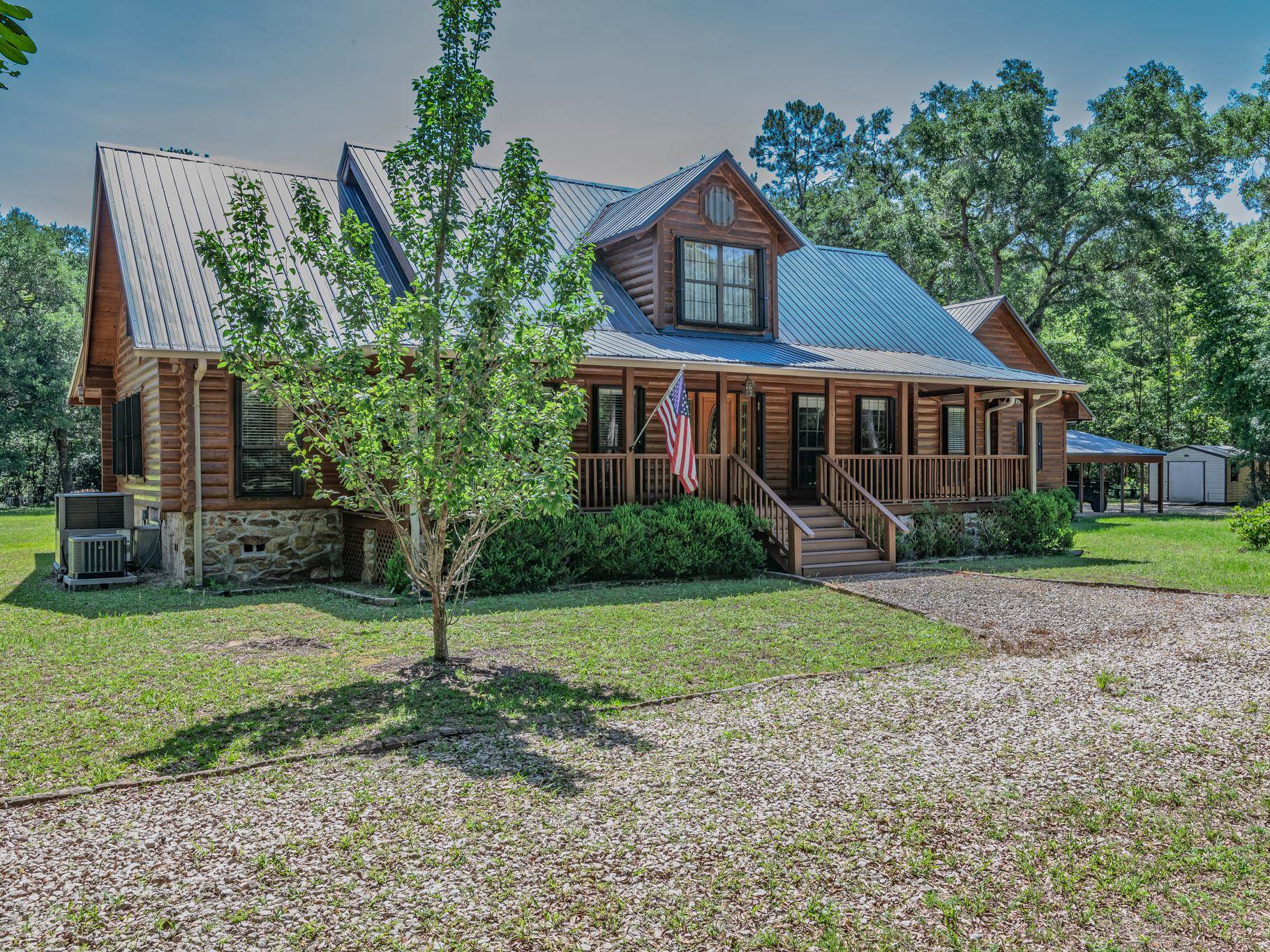 883 Hunters Trace