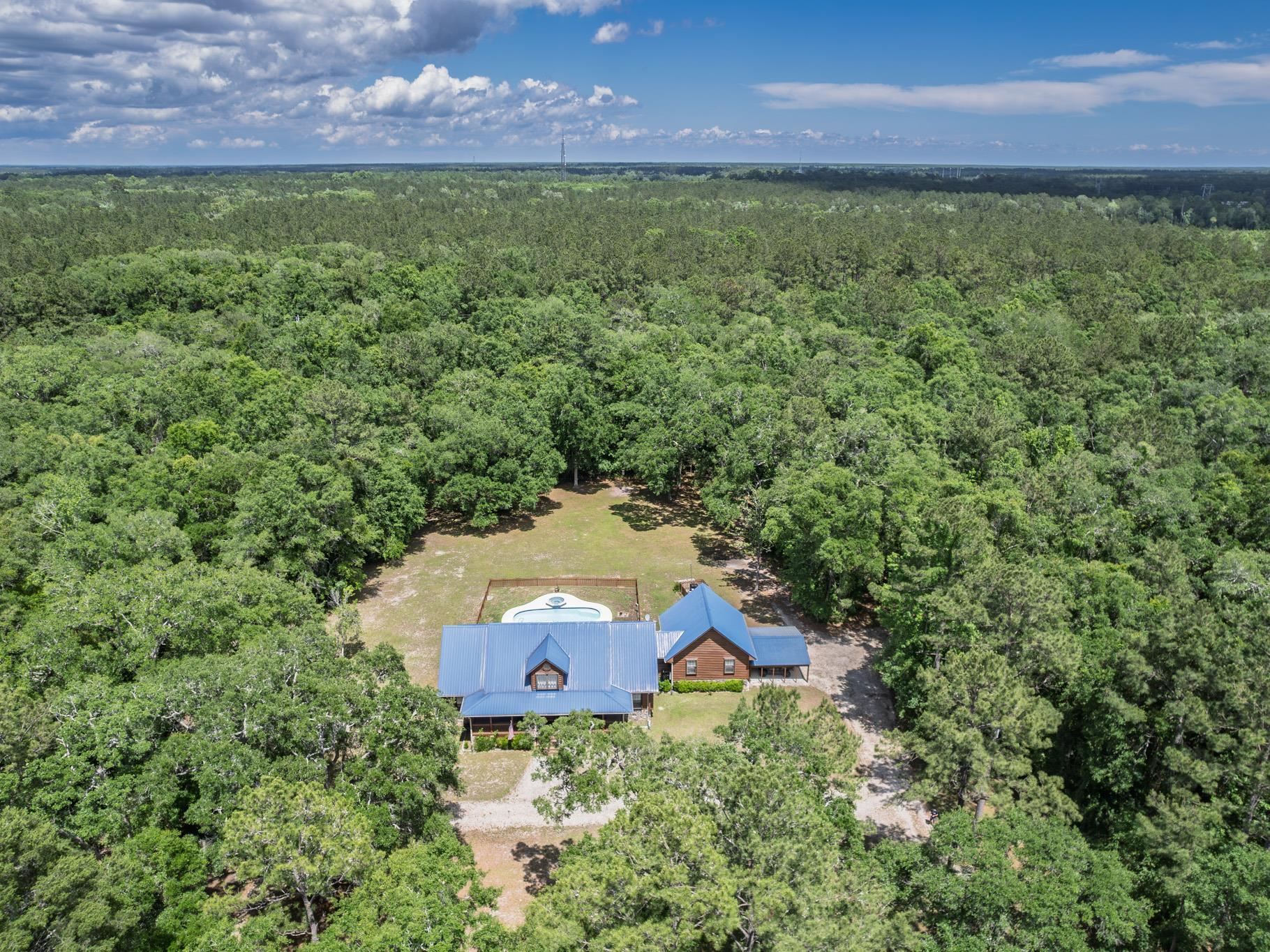 883 Hunters Trace