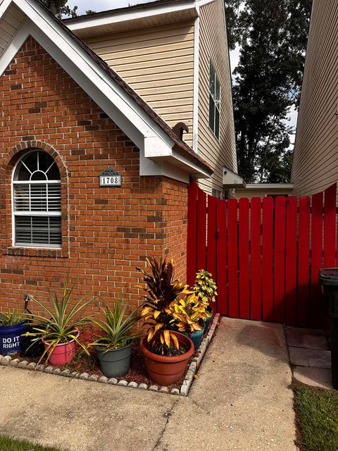 Tiny photo for 1708 Augustine Place, Tallahassee, FL 32301 (MLS # 392095)