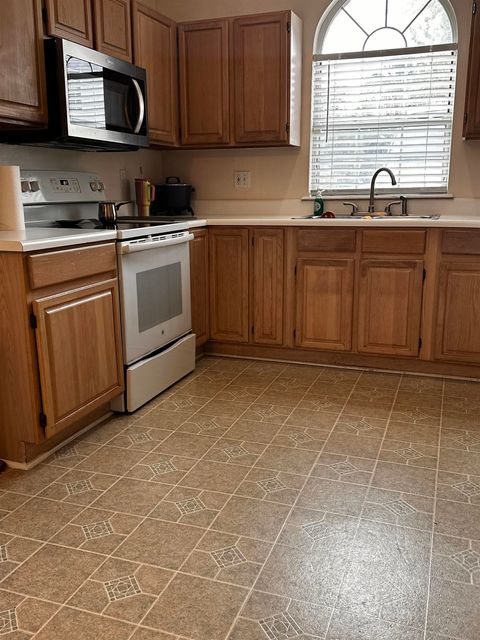 Tiny photo for 1708 Augustine Place, Tallahassee, FL 32301 (MLS # 392095)