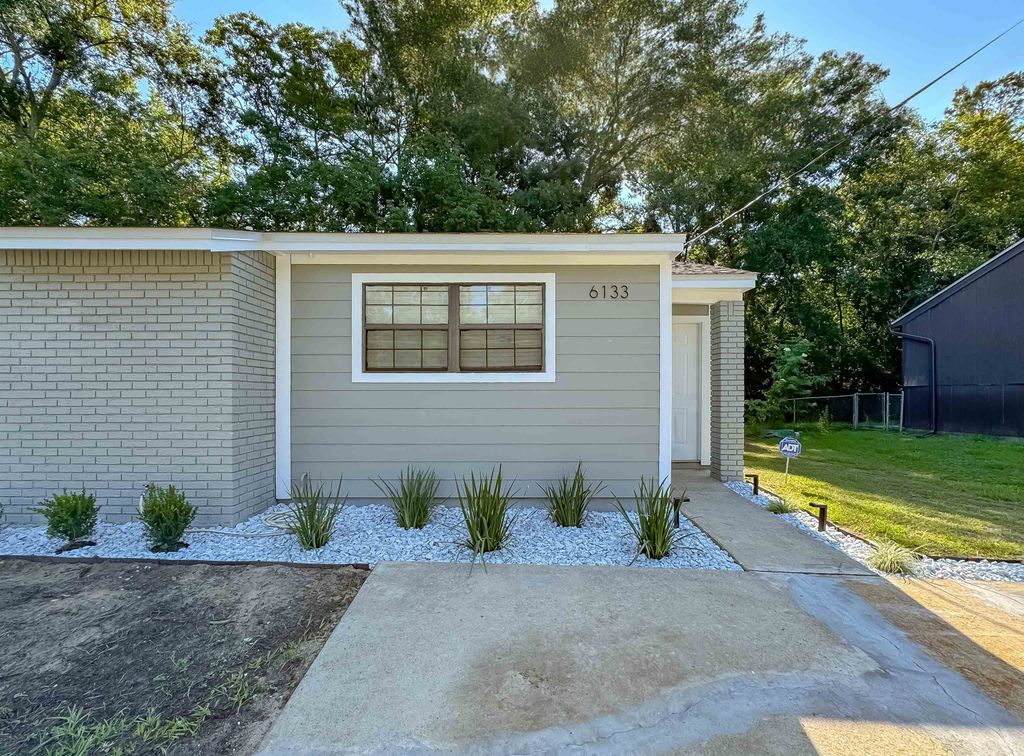 Photo of 6133 Greenon Lane, Tallahassee, FL 32304 (MLS # 399445)