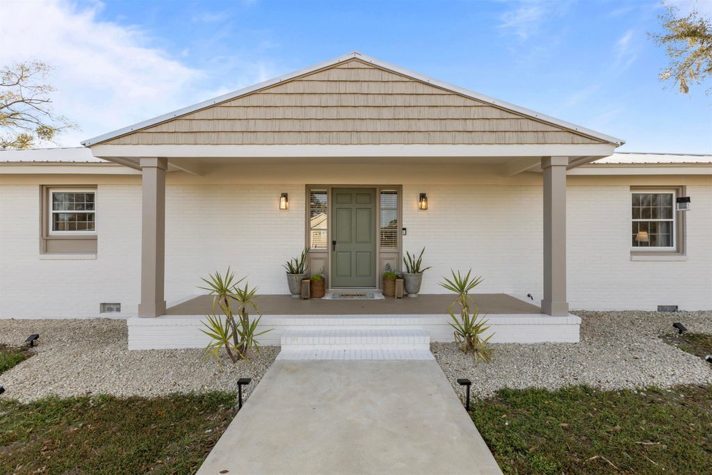 Photo of 100 Forest Circle, Perry, FL 32347 (MLS # 397197)