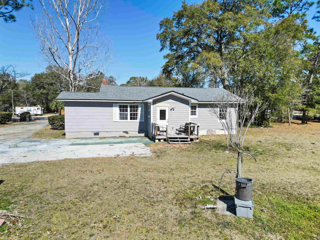 Photo of 427 Crossway Road, Tallahassee, FL 32305 (MLS # 400115)