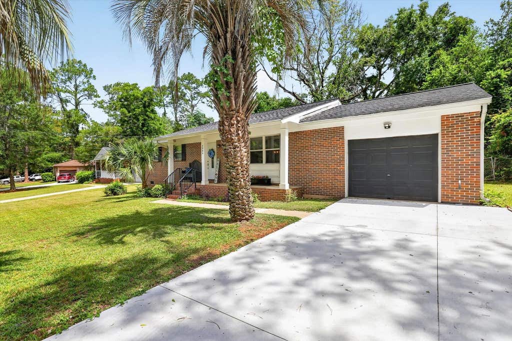 Photo of 2006 Sheridan Street, Tallahassee, FL 32303 (MLS # 400889)