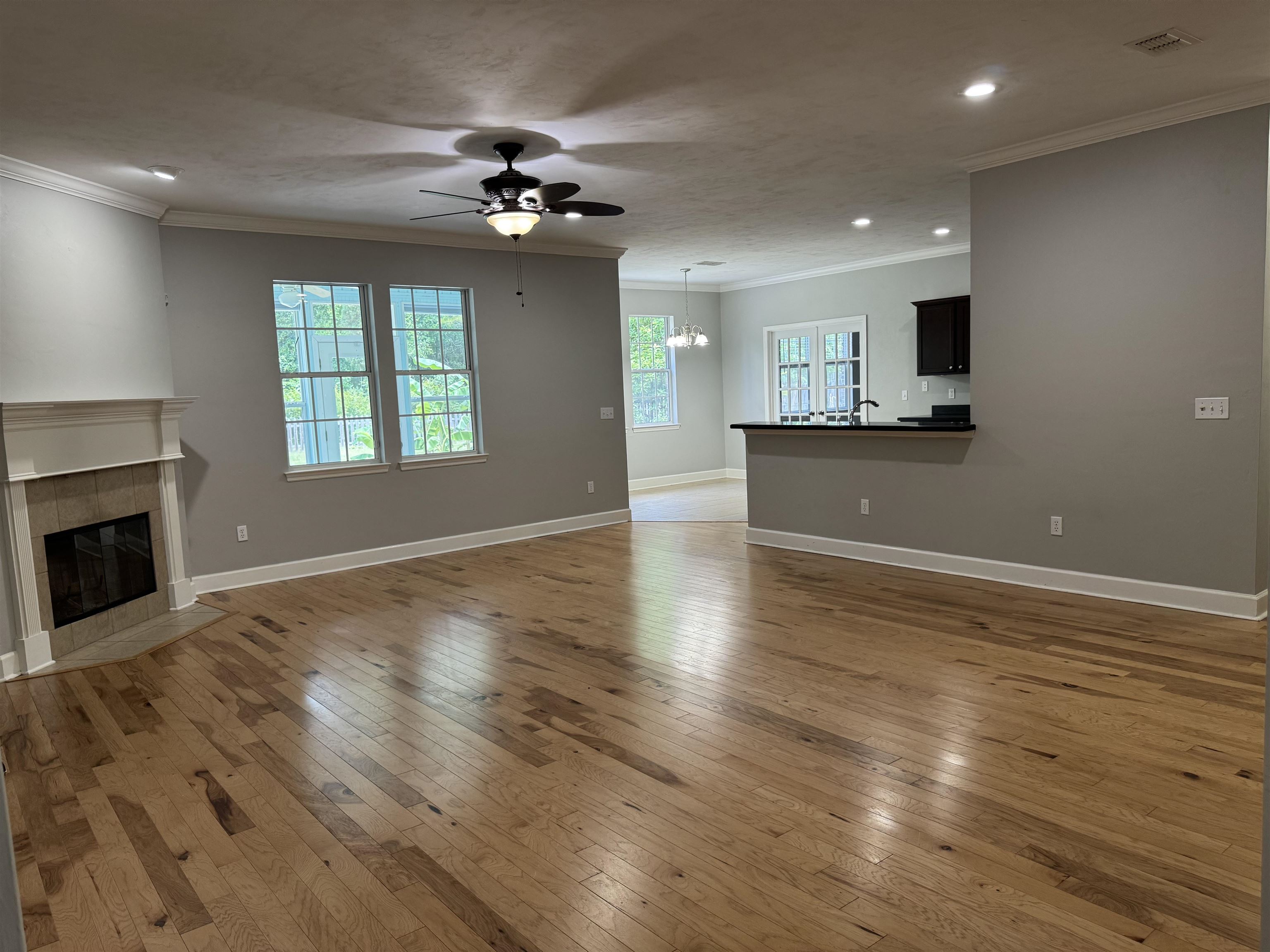 106 Parkside Circle