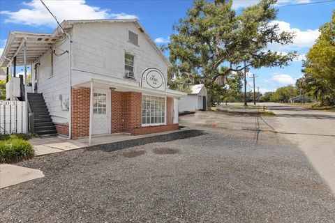 Tiny photo for 515 N QUINCY Street, Perry, FL 32347 (MLS # 399234)