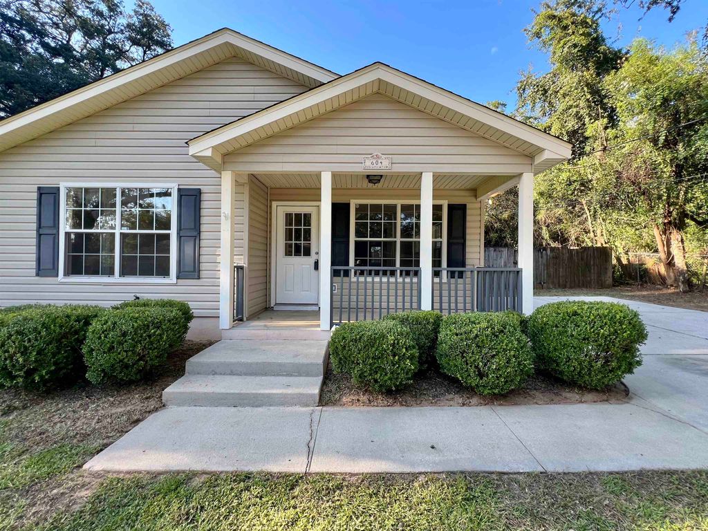 Photo of 604 W Sixth Avenue, Tallahassee, FL 32303 (MLS # 386330)