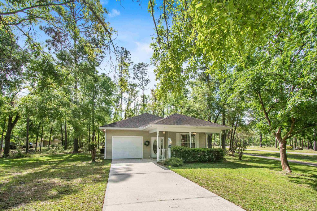 Photo of 23390 Elmwood Lane, Other Florida, FL 32064 (MLS # 399432)