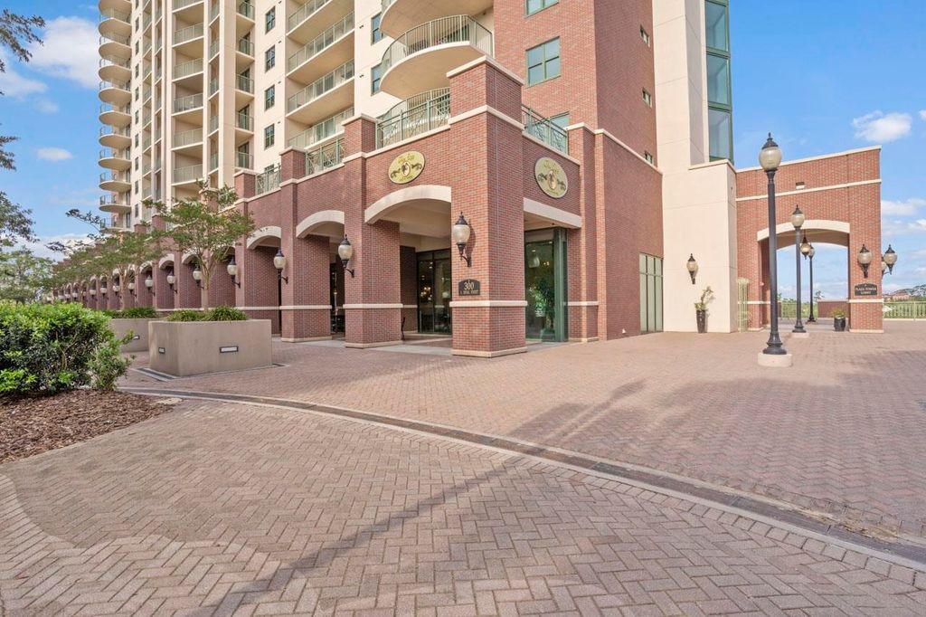 Photo of 300 S Duval Street #604, Tallahassee, FL 32301 (MLS # 395908)