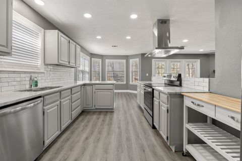 Tiny photo for 1406 Avondale Court, Tallahassee, FL 32317 (MLS # 397027)