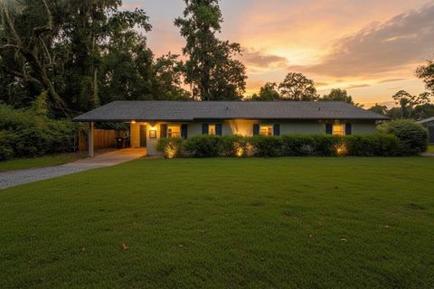 Tiny photo for 24494 Lanier Street, Tallahassee, FL 32310 (MLS # 388496)