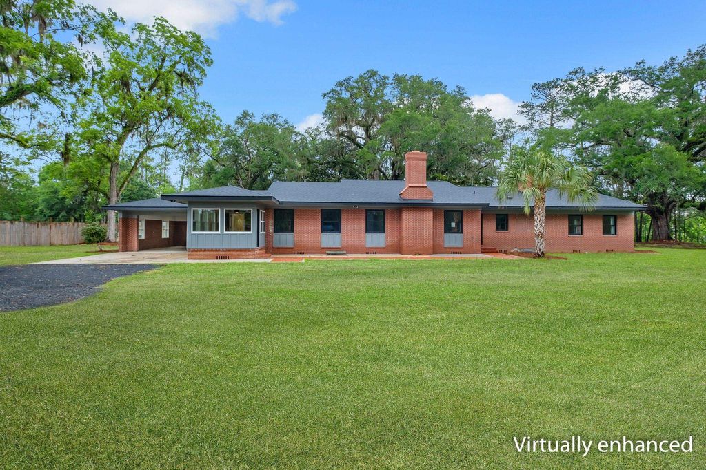 Photo of 1441 E Jefferson Street, Quincy, FL 32351 (MLS # 399880)