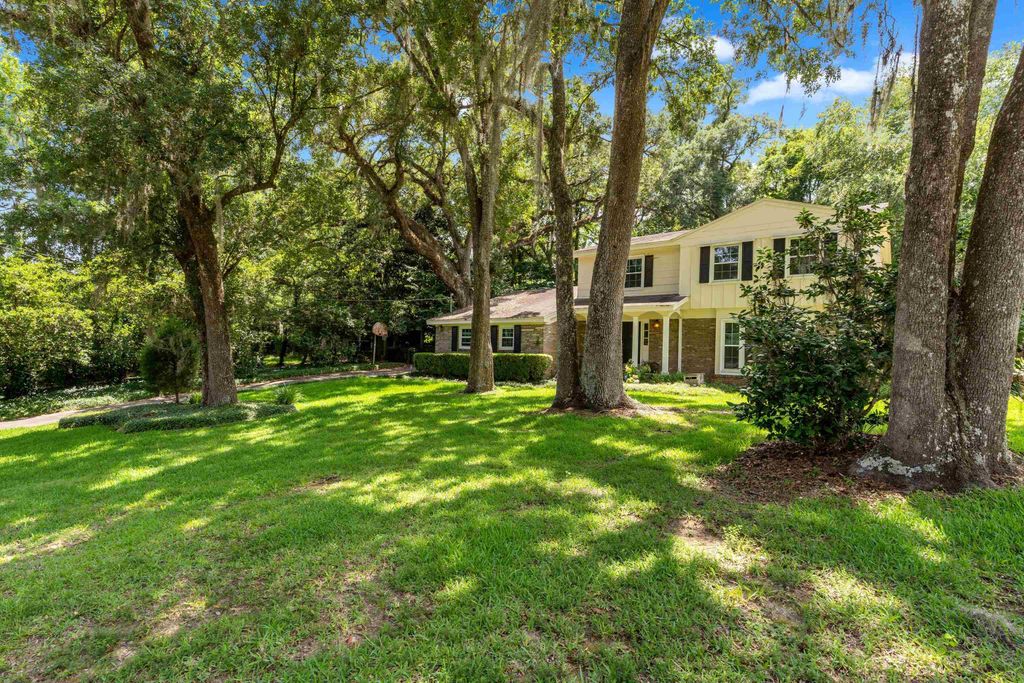 Photo of 2512 Chamberlin Drive, Tallahassee, FL 32308 (MLS # 387937)