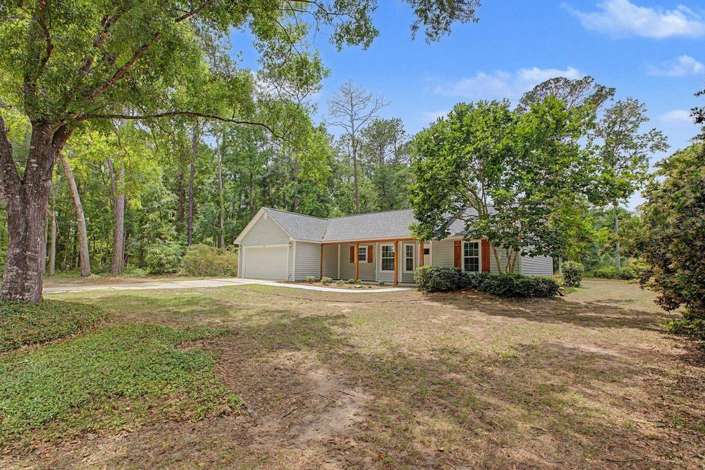 Photo of 3964 Camino Real Real, Tallahassee, FL 32311 (MLS # 399444)