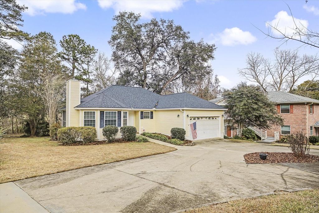 Photo of 3884 Paddrick Drive, Tallahassee, FL 32309 (MLS # 395654)