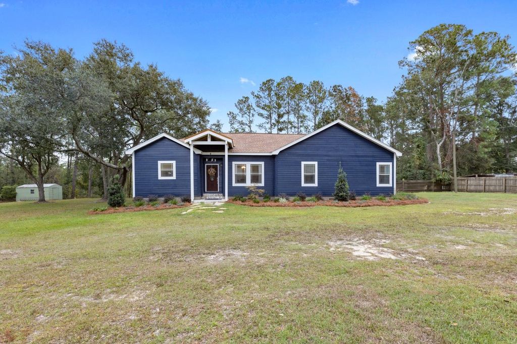 Photo of 84 Lakeside Road, Monticello, FL 32344 (MLS # 392923)