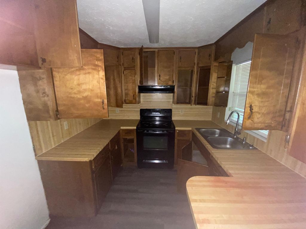 Photo of 3621 S LAKEWOOD Drive, Tallahassee, FL 32305 (MLS # 396672)