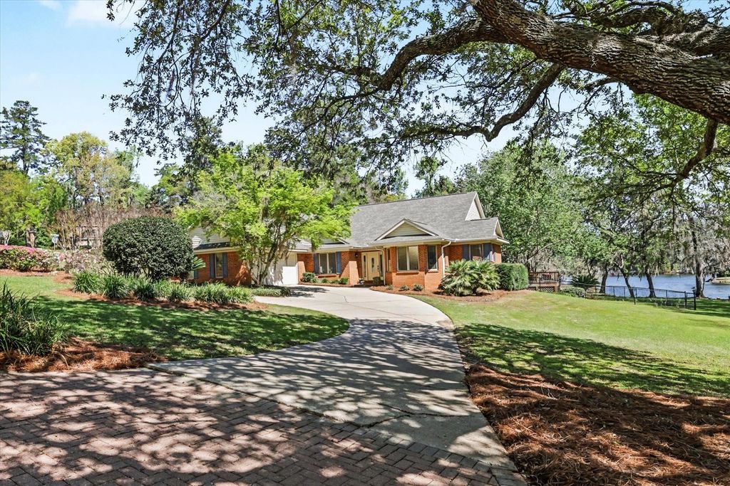 Photo of 5335 PEMBRIDGE Place, Tallahassee, FL 32309 (MLS # 397663)