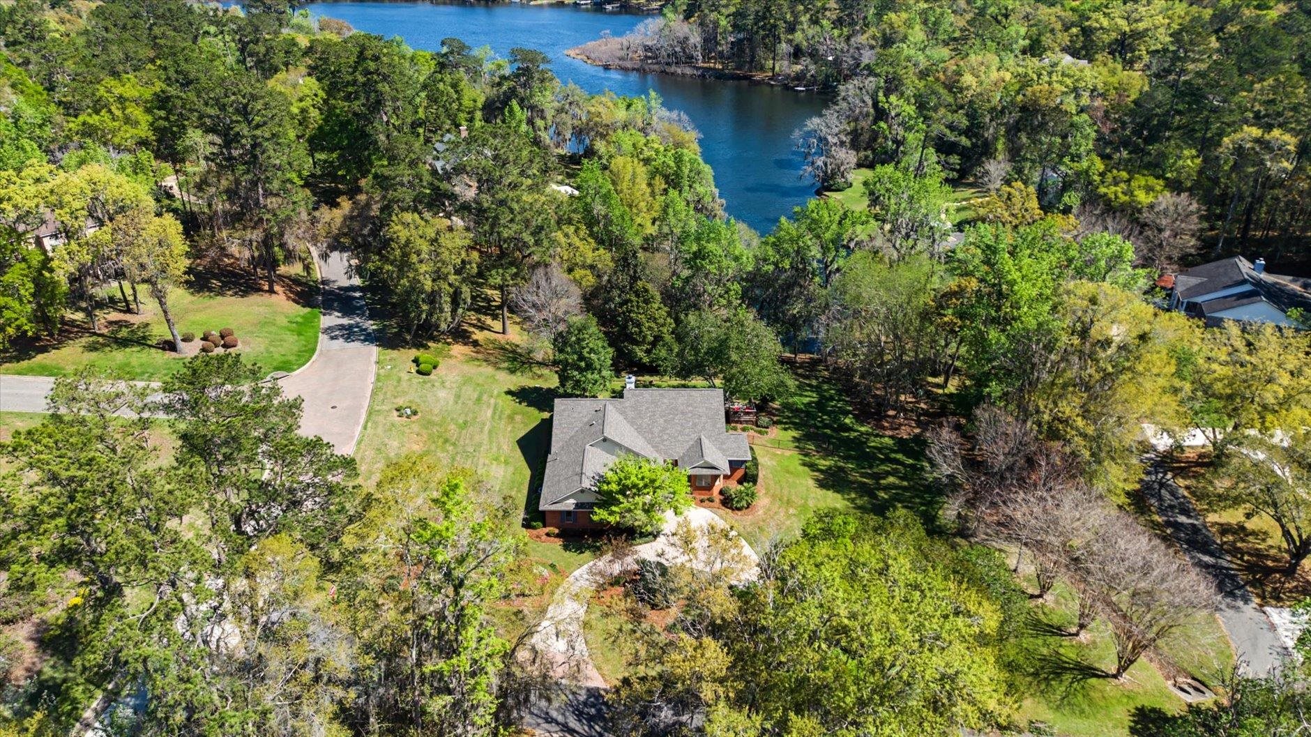 5335 PEMBRIDGE Place