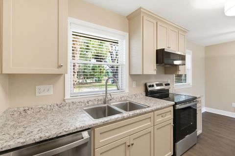 Tiny photo for 3627 S Lakewood Drive, Tallahassee, FL 32305 (MLS # 395120)