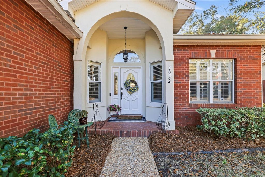 Photo of 9052 Ridgeview Trail, Tallahassee, FL 32312 (MLS # 394398)