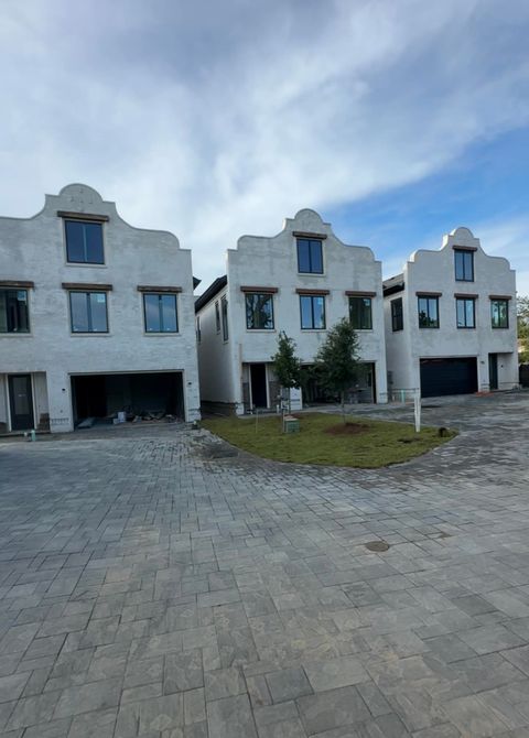 Tiny photo for 275 S Franklin Boulevard #11, Tallahassee, FL 32301 (MLS # 398482)