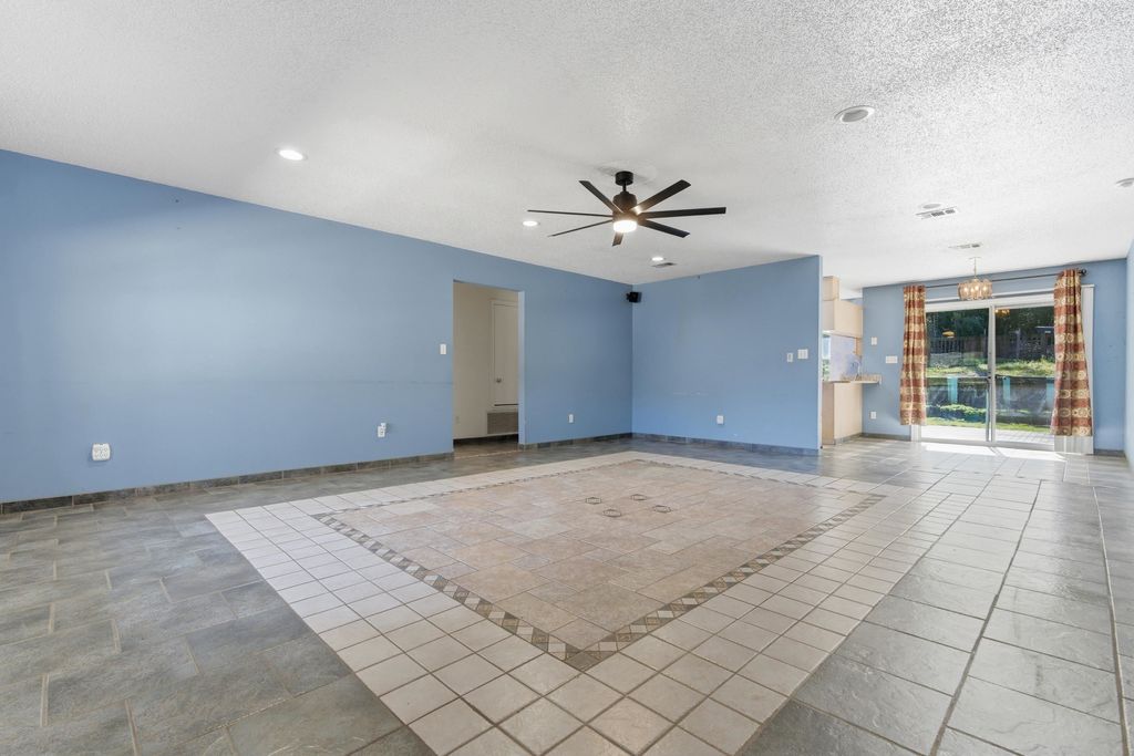 Photo of 8341 Chickasaw Trail, Tallahassee, FL 32312 (MLS # 395521)