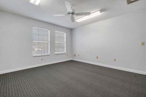 Tiny photo for 231 Lafayette Circle, Tallahassee, FL 32303 (MLS # 394414)