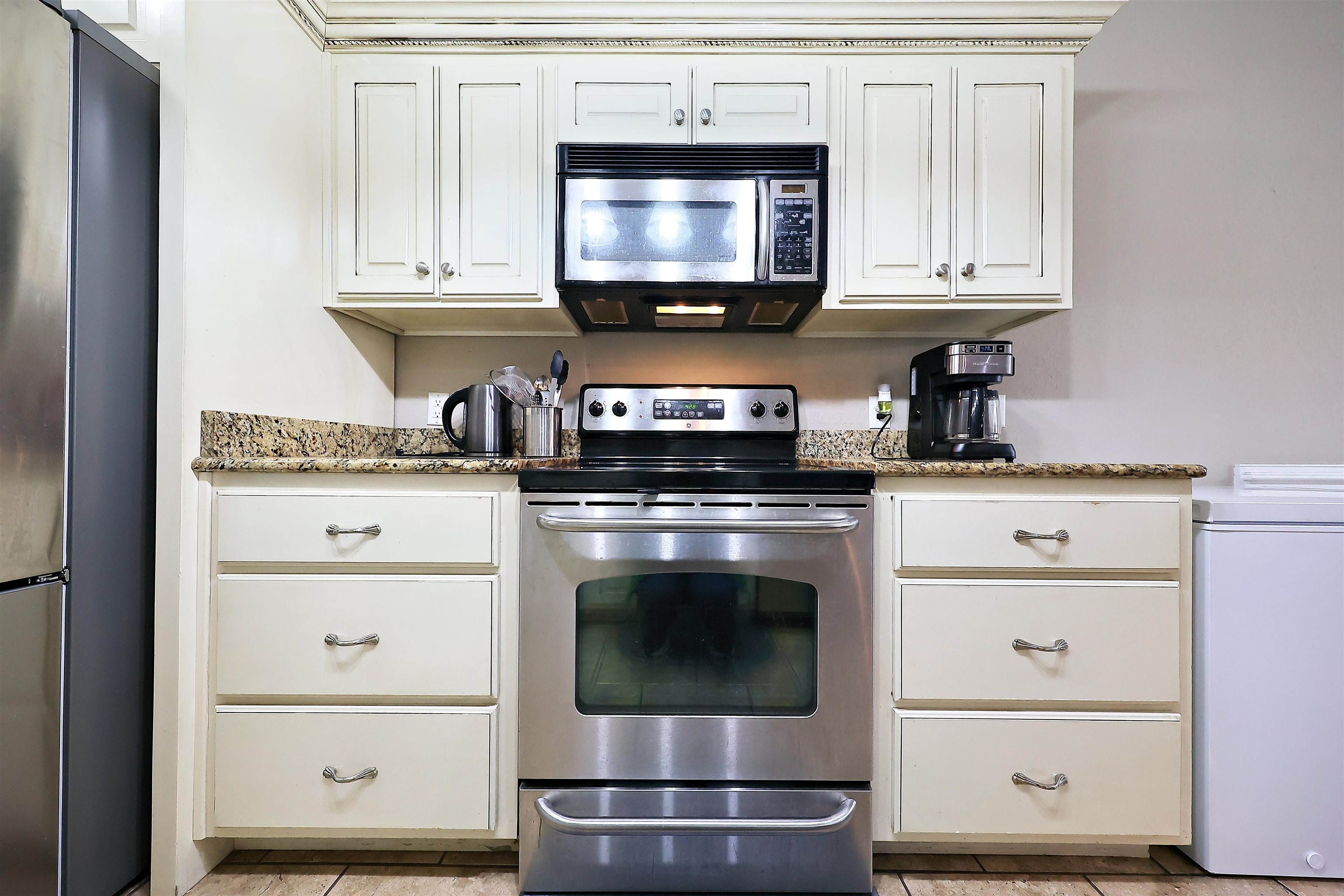 312 Grove Pointe Drive