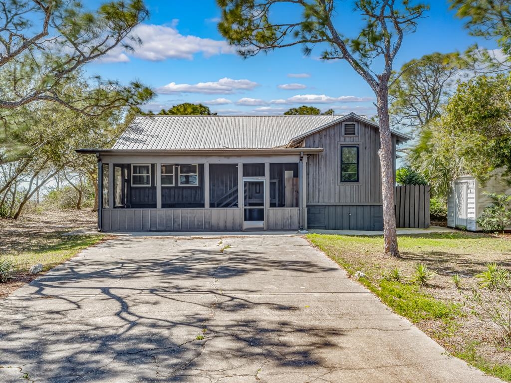 1493 Alligator Drive