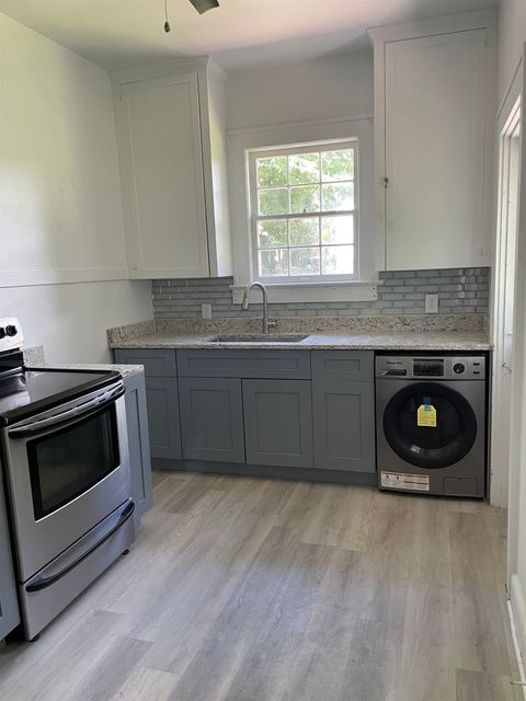 Tiny photo for 129 N Meridian Street, Tallahassee, FL 32301 (MLS # 399997)