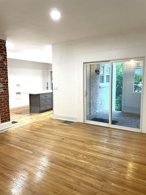 Tiny photo for 129 N Meridian Street, Tallahassee, FL 32301 (MLS # 399997)