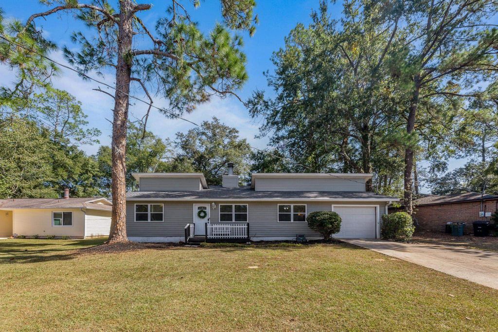 Photo of 2628 Vassar Rd, Tallahassee, FL 32309 (MLS # 392552)