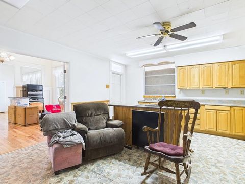 Tiny photo for 611 W Green Street, Perry, FL 32347 (MLS # 397642)