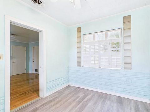 Tiny photo for 611 W Green Street, Perry, FL 32347 (MLS # 397642)