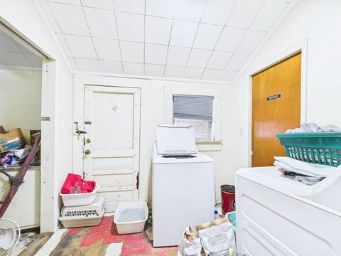 Tiny photo for 611 W Green Street, Perry, FL 32347 (MLS # 397642)