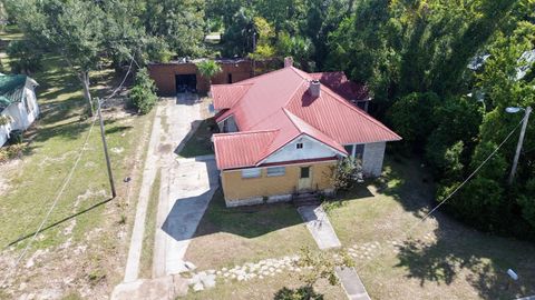 Tiny photo for 611 W Green Street, Perry, FL 32347 (MLS # 397642)