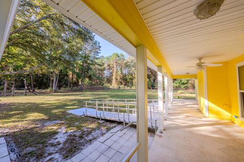 A home in Crawfordville