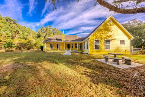 A home in Crawfordville